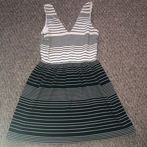 Low back Black and white stripe dress